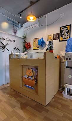 Pet grooming academy training